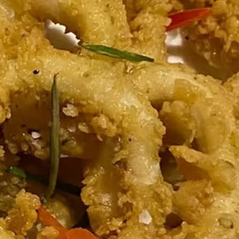 Crispy Calamari Perfection
